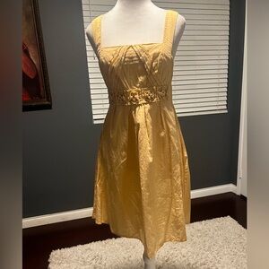 Elegant Yellow Dress with diamond print. In EUC. Size M